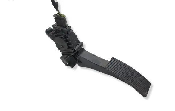 Mercedes-Benz GLB x247 Accelerator throttle pedal A1773001800 ZGS001Q003 6PV01293404