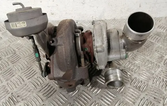 Toyota Avensis T270 Turbo 172010R050 0812100027
