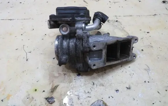 Volkswagen PASSAT B8 Throttle body valve LF00078