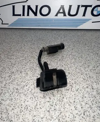 BMW 3 E46 Windshield washer spray nozzle 8374365
