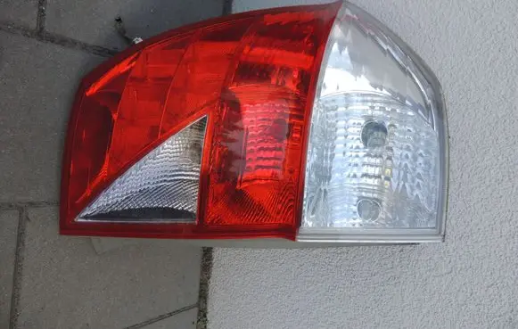Honda FR-V Rear/tail lights A8C181