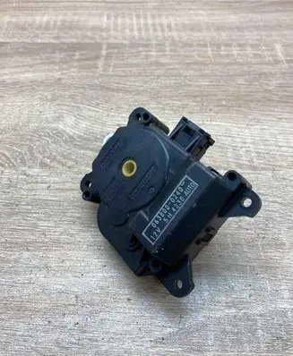 Toyota Prius (XW20) Air flap motor/actuator 0638000240
