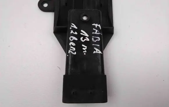 Skoda Fabia Mk2 (5J) Glow plug pre-heat relay 5J0919506