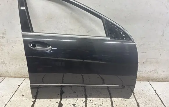 Mercedes-Benz R W251 Front door
