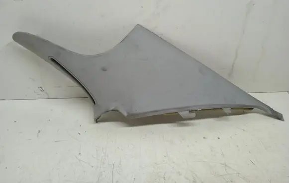 (D)pillar trim (top)