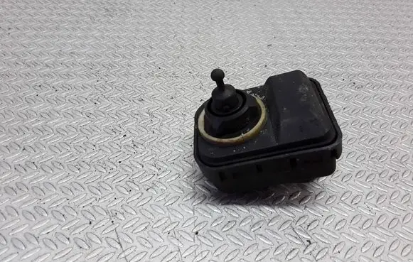 Opel Astra G Headlight level adjustment motor 