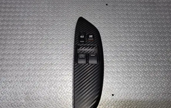 Toyota Yaris Electric window control switch