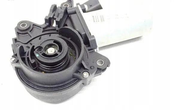 Audi A8 S8 D4 4H Front door soft close latching motor 4F0837059