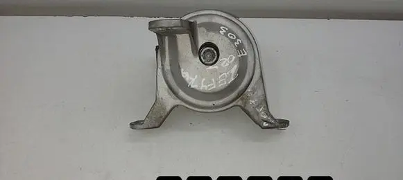 Opel Zafira A Engine mount bracket