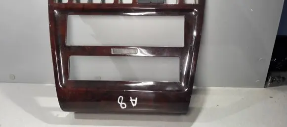 Radio/GPS head unit trim