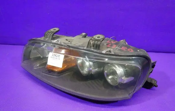 Fiat Punto (188) Headlight/headlamp 89100449