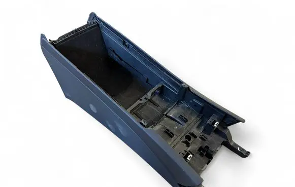 Mercedes-Benz C W205 Center console A2056806006 00007C70 201804107159