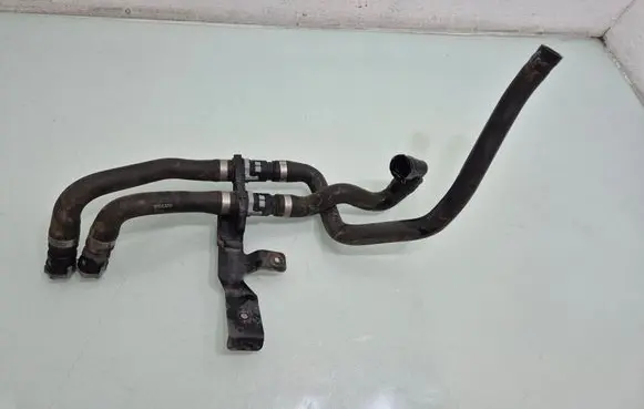 Volvo V40 Engine coolant pipe/hose 31319843