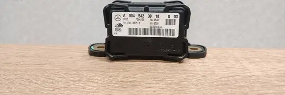 Mercedes-Benz ML W164 ESP acceleration yaw rate sensor A0045423918 10170103753
