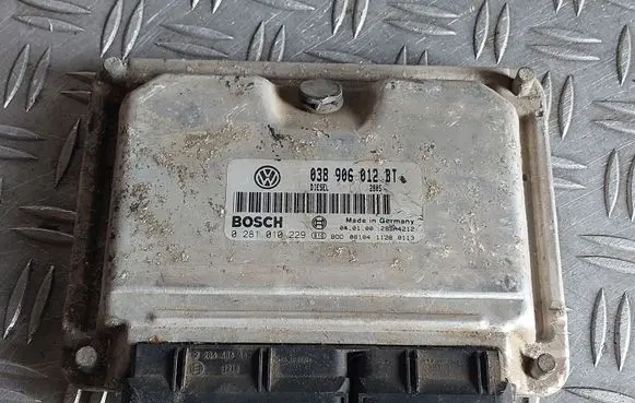 Seat Toledo II (1M) Engine control unit/module 038906012BT 0281010229