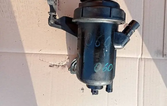 Opel Vectra C Fuel filter housing 13179060