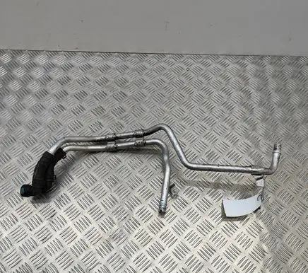 Jaguar XJ X351 Engine coolant pipe/hose DW9318C553AA