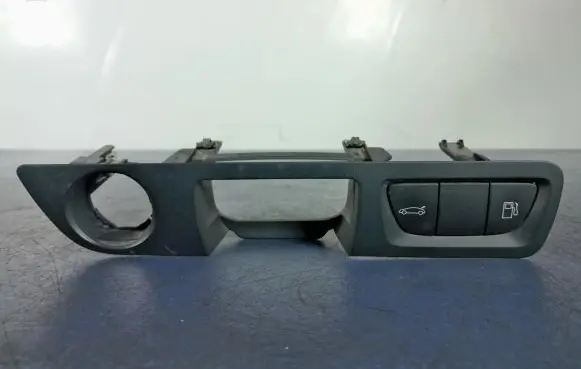 Peugeot 508 RXH Side skirt rear trim 9686450377