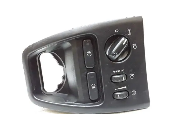 Volvo XC90 Light switch 8685452