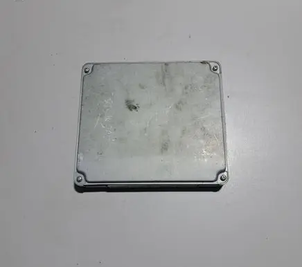 Toyota Avensis T220 Engine control unit/module 8966105420