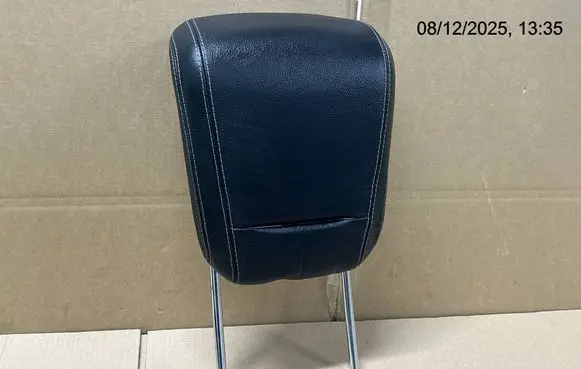 Mercedes-Benz GL X166 Rear seat headrest 
