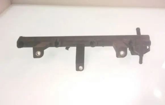 Peugeot 406 Fuel main line pipe 9621783580
