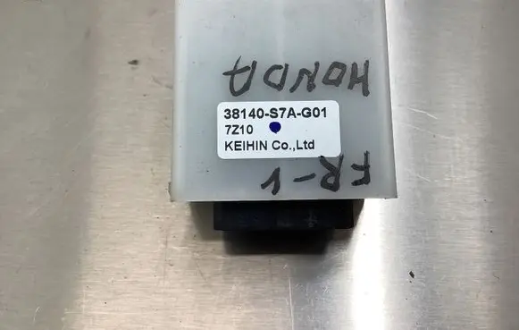 Honda FR-V Window wiper relay 38140S7AG01 7Z10