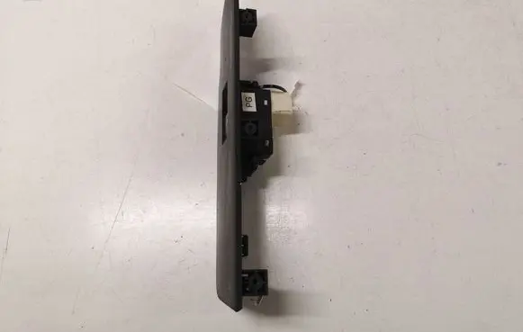Chevrolet Captiva Electric window control switch 201003484