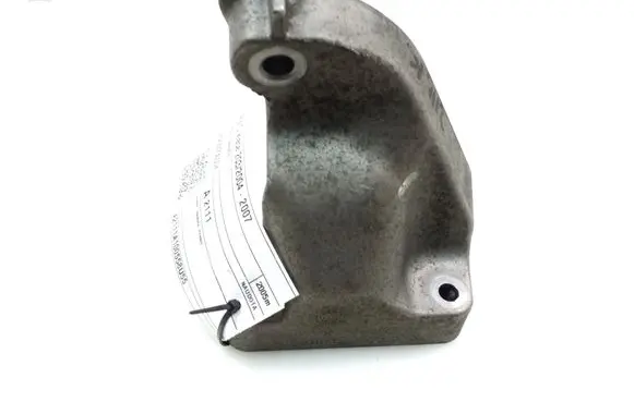 Mercedes-Benz C W203 Engine mounting bracket A6422230004