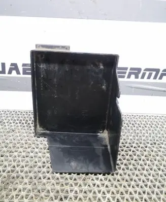 Suzuki Swift II Battery box tray cover/lid 3366068L00