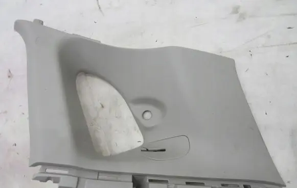 (C) pillar trim