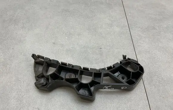 Volkswagen PASSAT CC Front bumper mounting bracket 3C8807184B