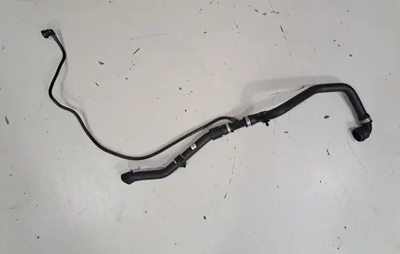 Engine coolant pipe/hose