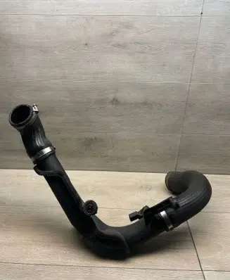 Volkswagen PASSAT B7 Intercooler hose/pipe 1K0145770AE