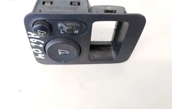 Honda CR-V Wing mirror switch m33212