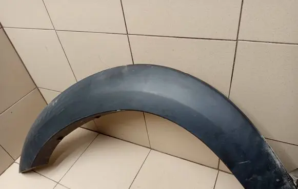 Ford Ranger Front arch trim UR8951W30