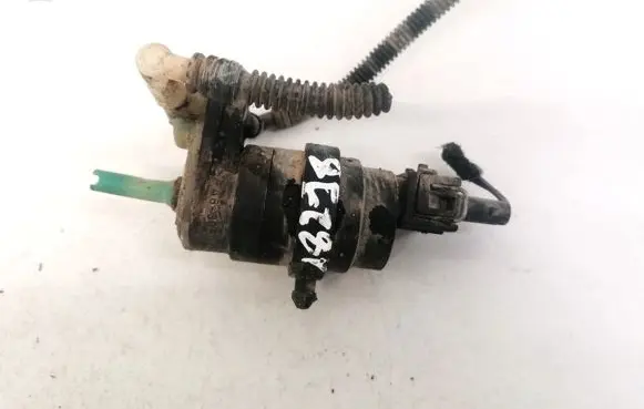 Opel Zafira B Windscreen/windshield washer pump