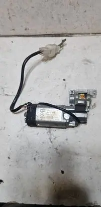 Mercedes-Benz E W211 Steering column adjust motor 404475 040213B IMS641813B