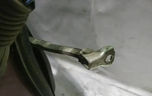 Suzuki Grand Vitara II Front door check strap stopper 