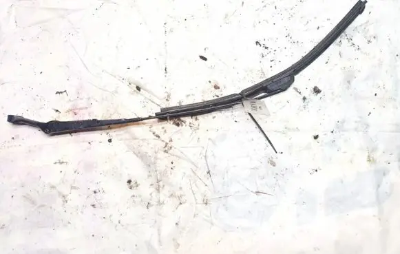 Audi A4 S4 B5 8D Front wiper blade arm