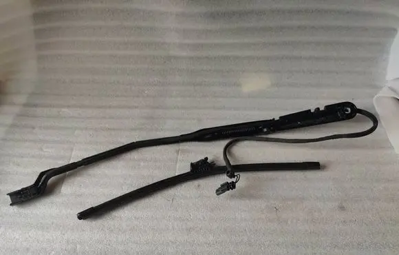 Volvo V60 Windshield/front glass wiper blade W000096128