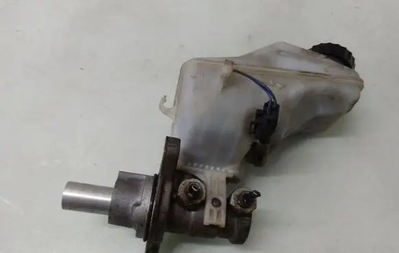 Opel Corsa D Master brake cylinder 277622B