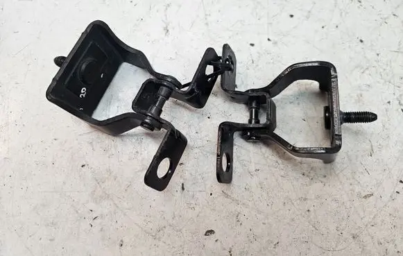 Peugeot 3008 II Tailgate/trunk/boot hinge 9813972480