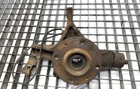 Citroen C4 I Front wheel hub spindle knuckle