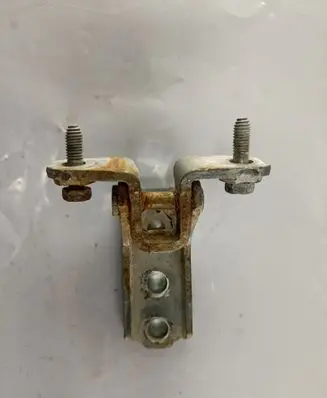 Mitsubishi Grandis Rear door lower hinge GI1 001