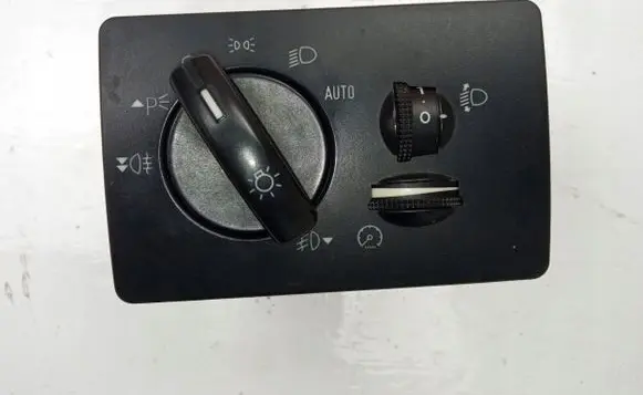 Ford Focus C-MAX Light switch