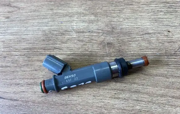Toyota C-HR I Fuel injector 2325037080