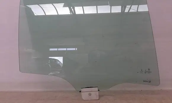 BMW X7 G07 Rear door window glass 