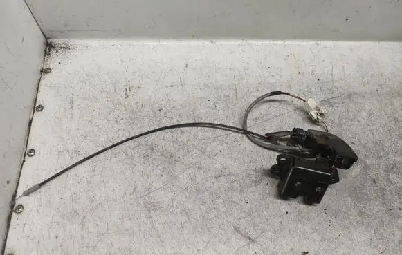 Toyota Corolla Verso E121 Tailgate/trunk/boot lock/catch/latch