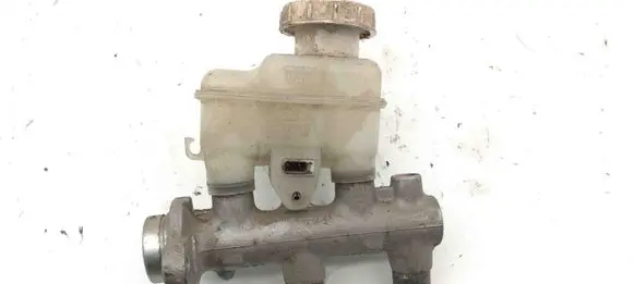 Master brake cylinder